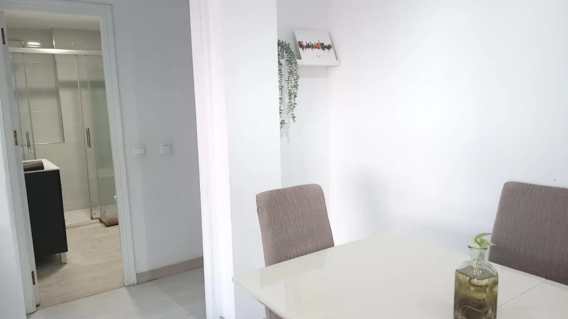 Piso Con Parkinprivado Y A10Minutosdelaplayaandando Διαμέρισμα Μάλαγα