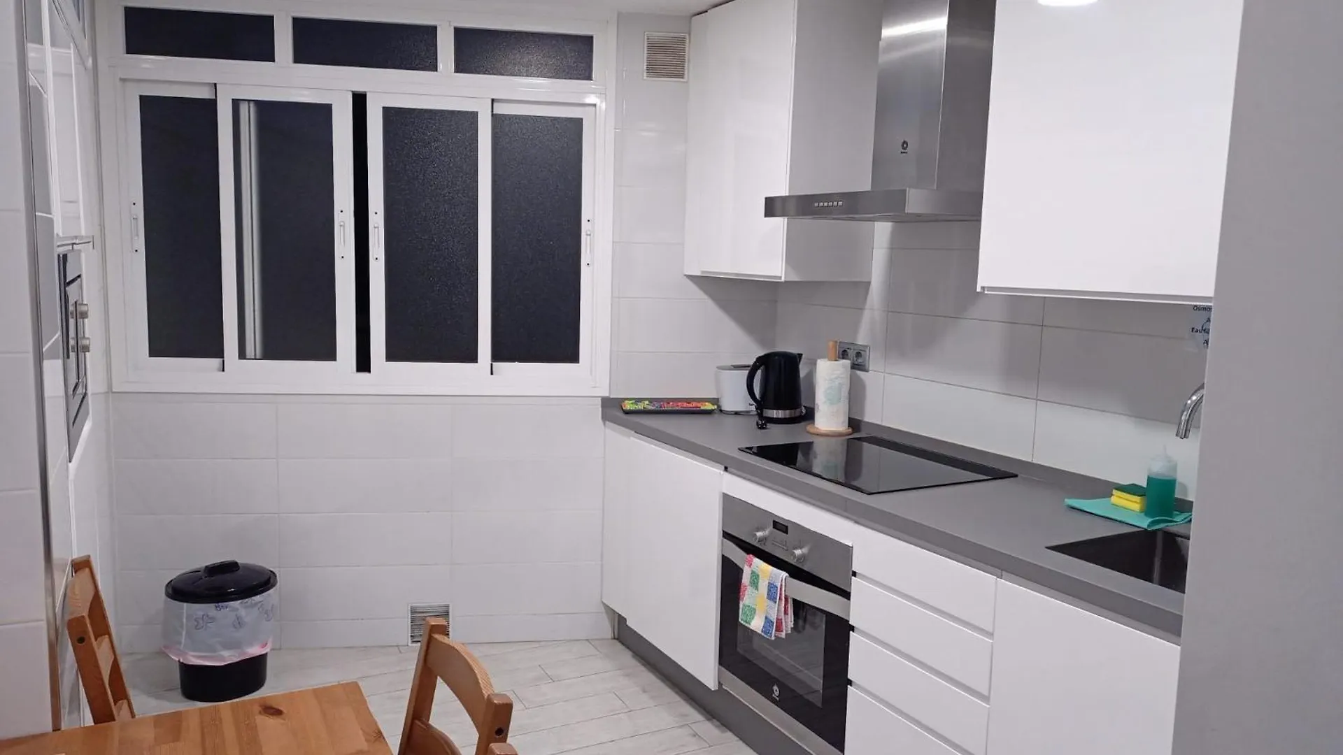 Piso Con Parkinprivado Y A10Minutosdelaplayaandando Διαμέρισμα Μάλαγα 0*,