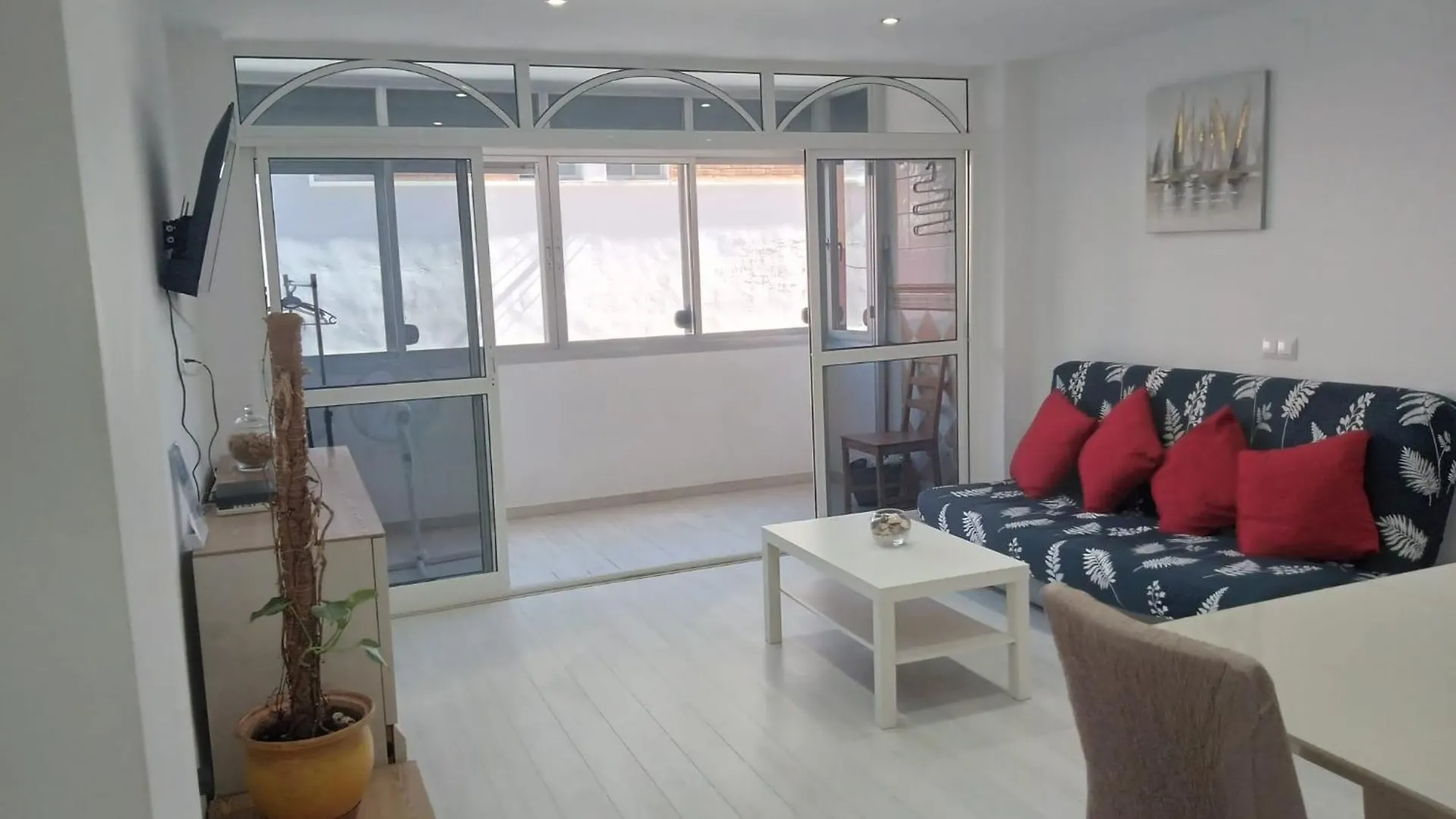 Piso Con Parkinprivado Y A10Minutosdelaplayaandando Διαμέρισμα Μάλαγα